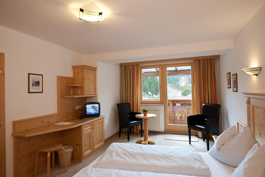 Hotel S`Hoamatl - check-in nur für Geimpfte oder Genesene Obergurgl Zimmer foto